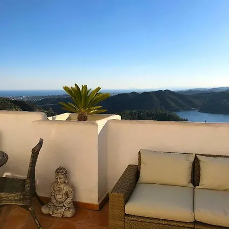 Luxury Duplex With Views. Сasa de vacaciones *