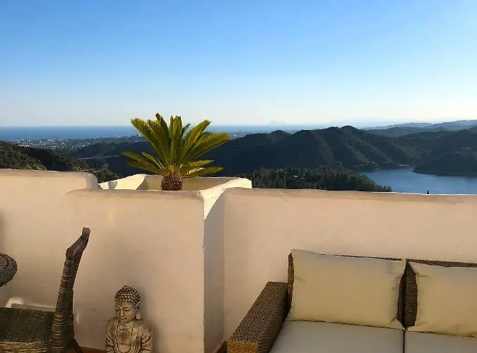 Luxury Duplex With Views. Hébergement de vacances *